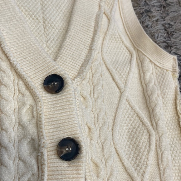 FREE PEOPLE Denson Cream Cable Knit Button-Up sweater vest OB1271731 sz XS - Picture 5 of 9